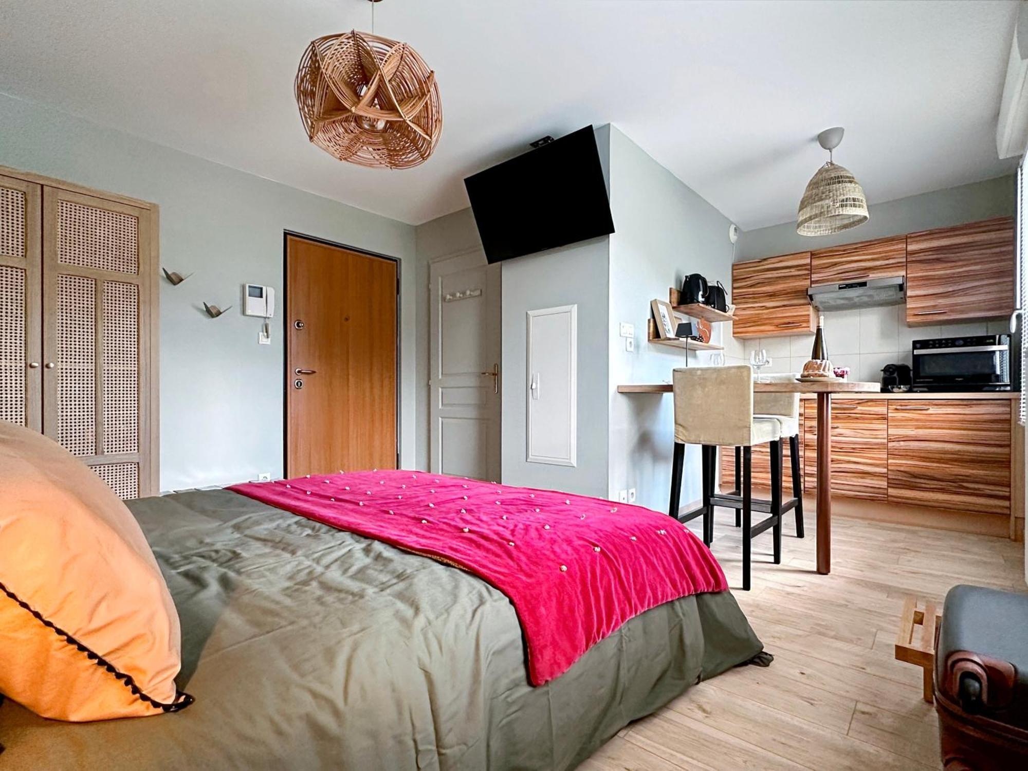 Charmant Studio Avec Parking Eguisheim Kültér fotó